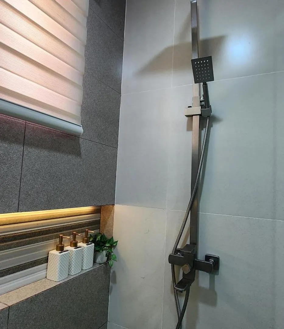 아파트 Cozynest - Modern 1 Bedroom Gem Luxury Smart Unit 앙헬레스 필리핀