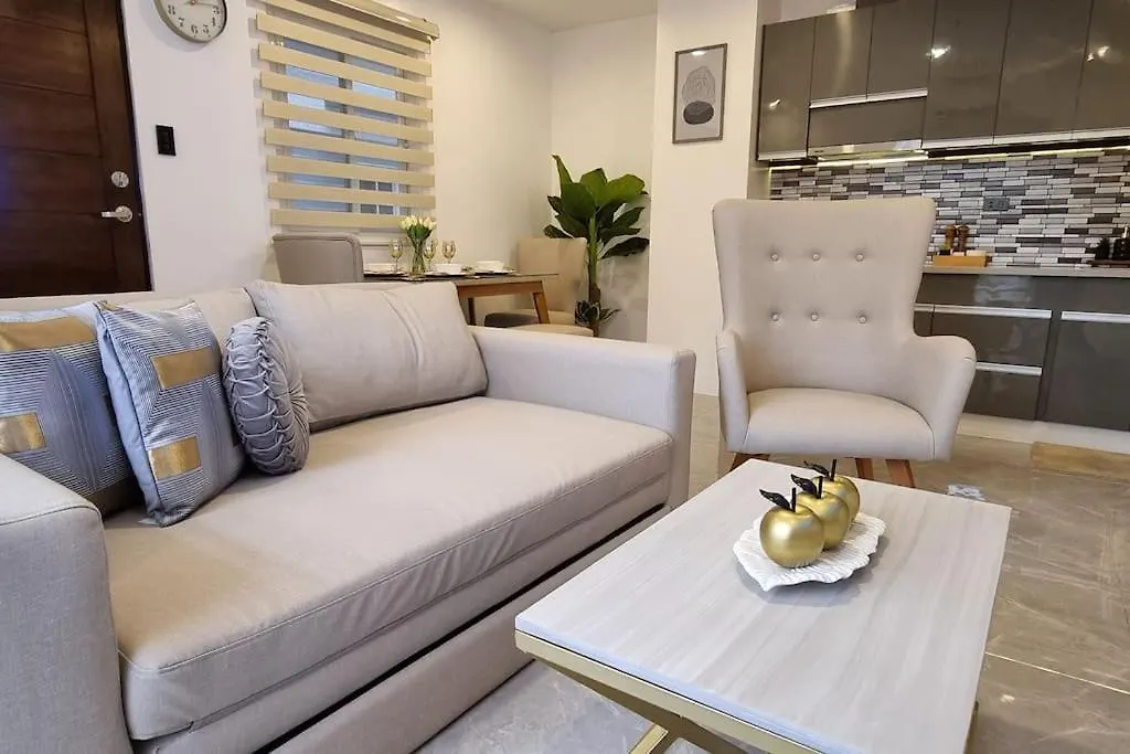 Cozynest - Modern 1 Bedroom Gem Luxury Smart Unit Ángeles 0*,  Filipinas