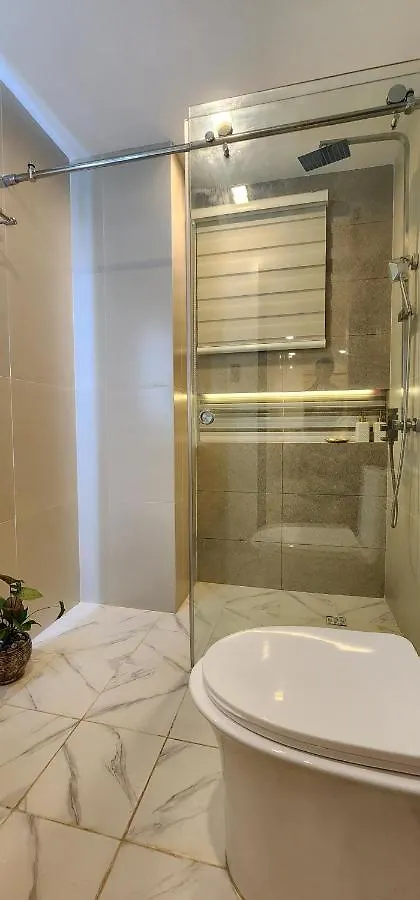 Cozynest - Modern 1 Bedroom Gem Luxury Smart Unit Ángeles 0*,  Filipinas